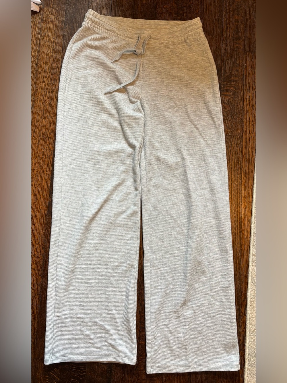 Aritzia TNA Women’s Light Gray Wide Leg Lounge Pants
